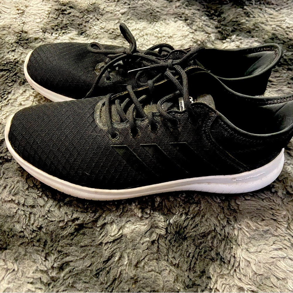 Women’s Adidas 8.5